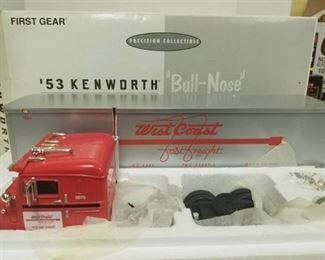 First Gear 1953 Kenworth "BULL NOSE" Tractor w/35' Trailer / 1/35 scale / NIB