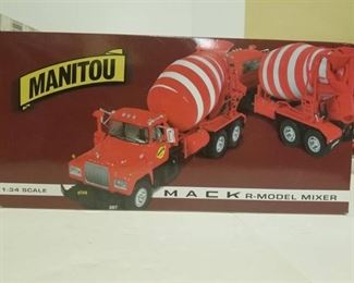 First Gear MACK R-Model Concrete Mixer / 1/34 scale / "MANITOU Const. Co. / NIB