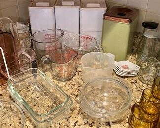 Pyrex Measuring cups and more kitchen glassware
