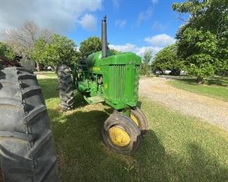 1954 John Deere 60 power steering, tricycle front, three point hitch 41.57 PTO