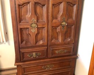 LINK TAYLOR BEDROOM SUITE.