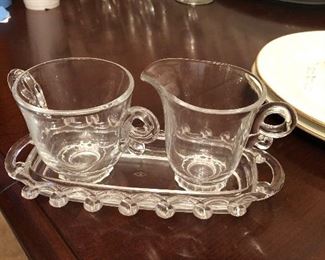 HEISET LARIET CREAM AND SUGAR WITH UNDERPLATE.