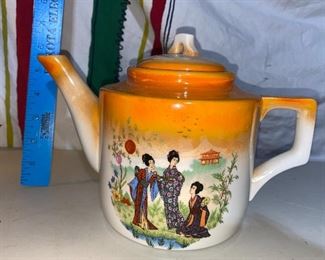 Asian Teapot $8.00