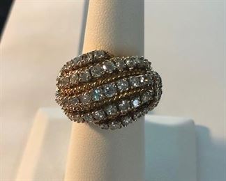 18K Gold 2.5 Carat TW Diamond Ring