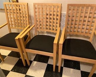 Chairs go with previous round table