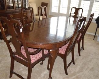 Ashley River Historic Cherry table and chairs with leaves and pads