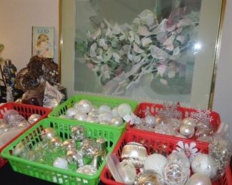 Lots and lots of Christmas bulbs, quality items