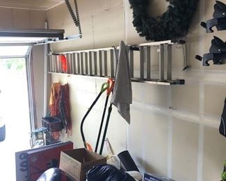 extension ladder, wreath