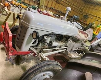 1943 ford 9n 3 point tractor does not run needs work 