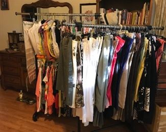 Women's clothing sizes 6P - XL.