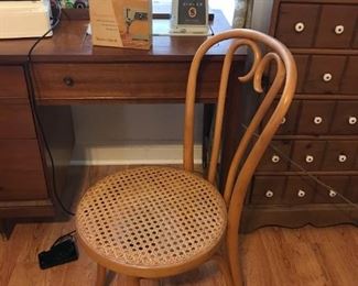 Cane seat chair