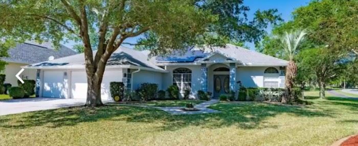 Beautiful corner lot home in Ormond Lakes. 