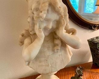 Alabaster bust of a little girl - signed by Italian sculptor Emilio Fiachi (1858-1941)