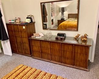 Henredon chest and dresser with mirror