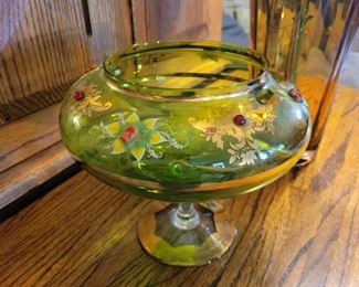 Vintage Delicate Roses with Gold Details