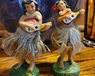 Dashboard Vintage Swinging Aloha Dancers