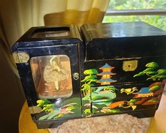 Unique oriental style jewelry box with dancing Lady
