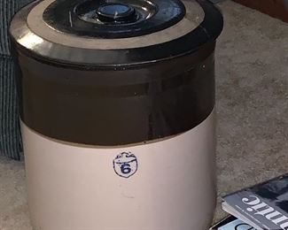 6 Gallon Crock With Lid.