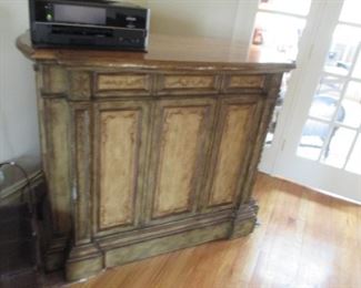 Peter Andrews Entertaining Bar /Server Storage