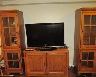 Ethan Allen Entertainment Center we will Separate