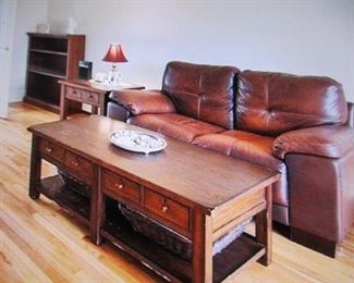 Comfortable Leather Sofa Suite