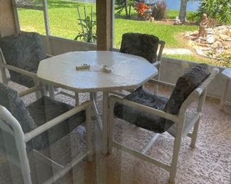 PVC PATIO SET, GREAT CONDITION