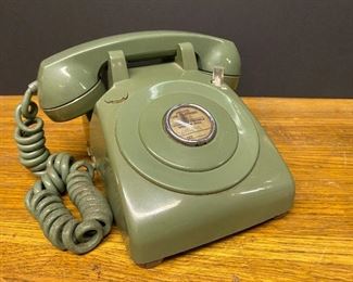 Green direct line desk telephone ...To Register and To Bid go to https://capitolsalesservices.hibid.com