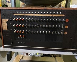 Late 1940s Cordless PBX (private branch exchange) by Kellogg's Masterbuilt line.    ...To Register and To Bid go to https://capitolsalesservices.hibid.com..