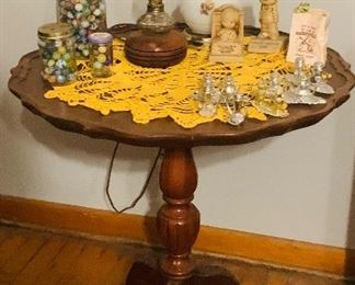 Pie crust table. Vintage marbles.