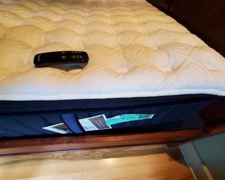 (You don't see the) Beautyrest AdvancedMotion Adjustable Base w/ remote