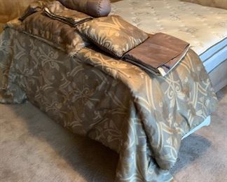 Queen Mattress/BS, Bedding Set