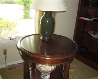 ROUND SIDE TABLE AND LAMP