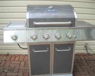GAS GRILL