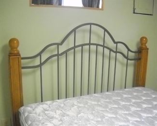 QUEEN HEAD AND FOOT AND MATTRESS SET