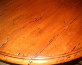 DETAIL OF KITCHEN TABLE