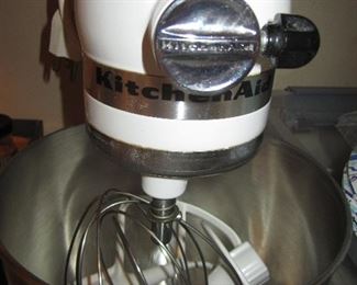 KITCHEN AID MIXER