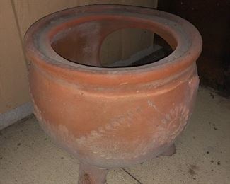 Clay planting pot