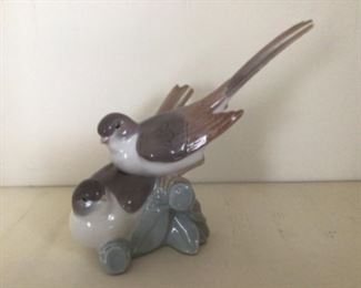 Lladro Sparrow Bird Figuring