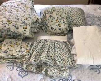 Laura Ashley Two Twin Bedding Set