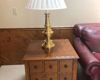 CD Holder Sidetable 1/2