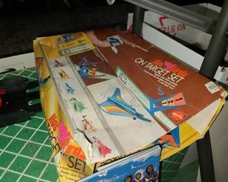 Vintage Hot Birds On Target Set