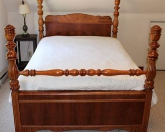 Antique Poster Bed 