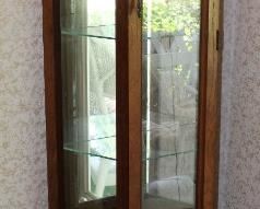 Vintage Display Case (Illuminated)