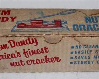 Gem Dandy Nut Cracker