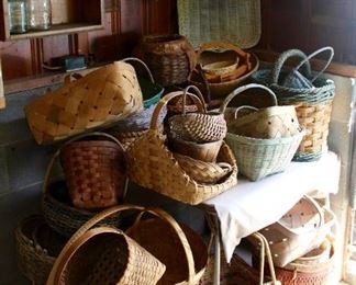 TONS OF BASKETS!!!