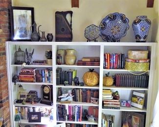 Lots of great mexican pottery