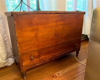 Blanket Chest, 29.5" Tall x 41" Long x 16.5" Deep