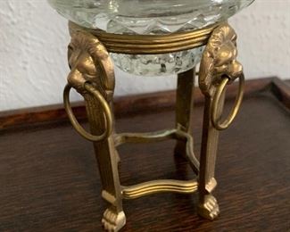 Decorative candleholder