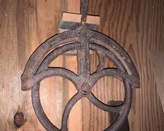 Iron pully