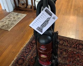 Upright vacuum cleaner